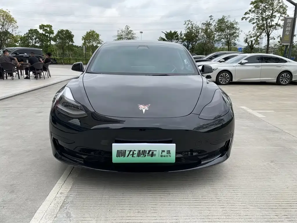 Tesla Model 3 — фото 8