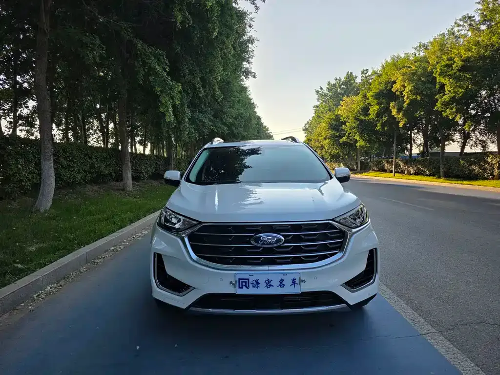 Ford Edge — фото 10