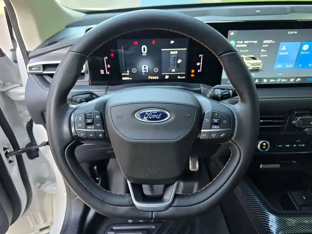 Ford Edge — фото 6