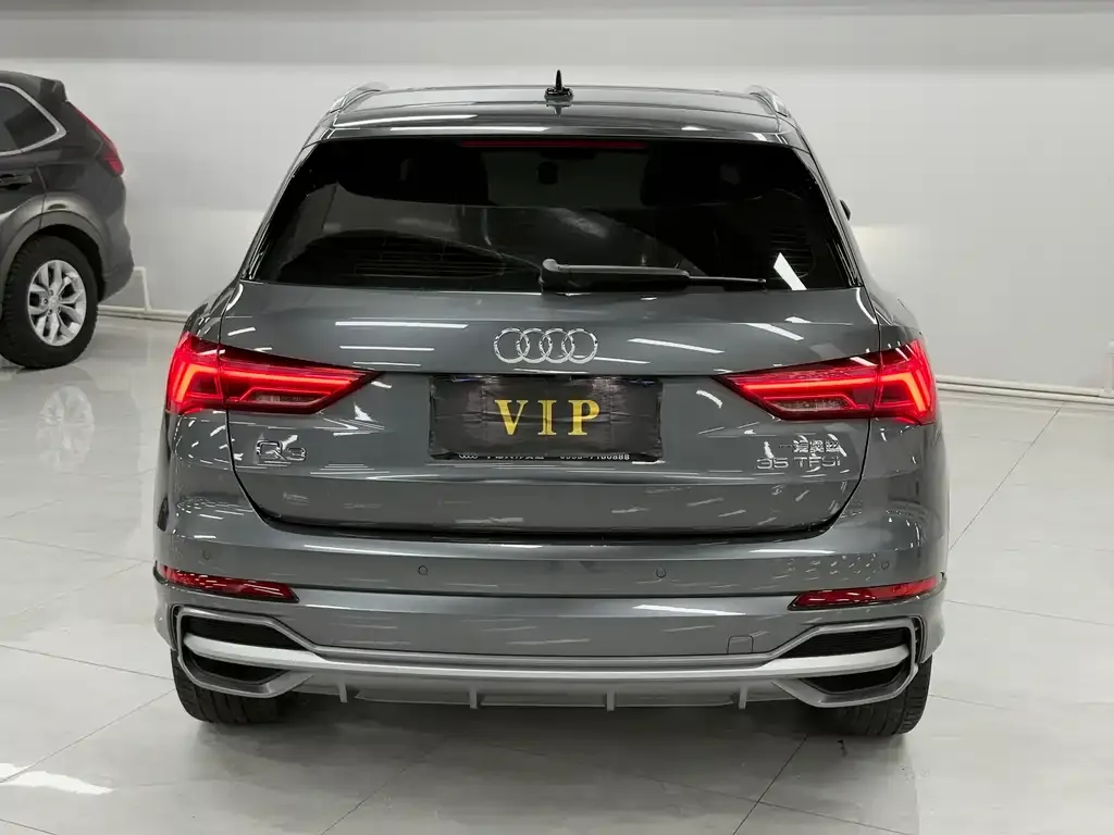 Audi Q3 — фото 8