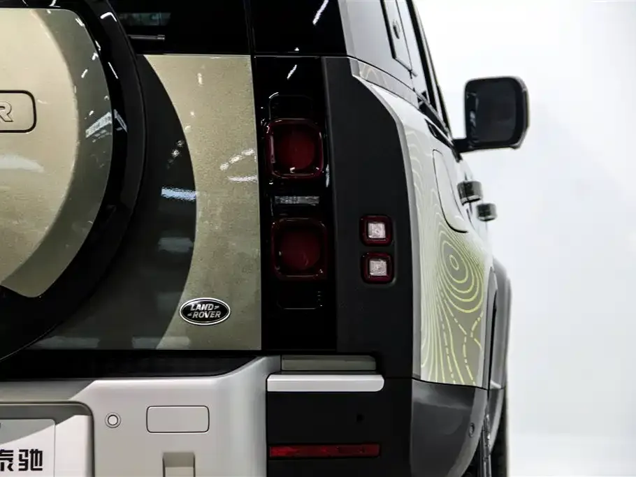 Land Rover Defender — фото 3