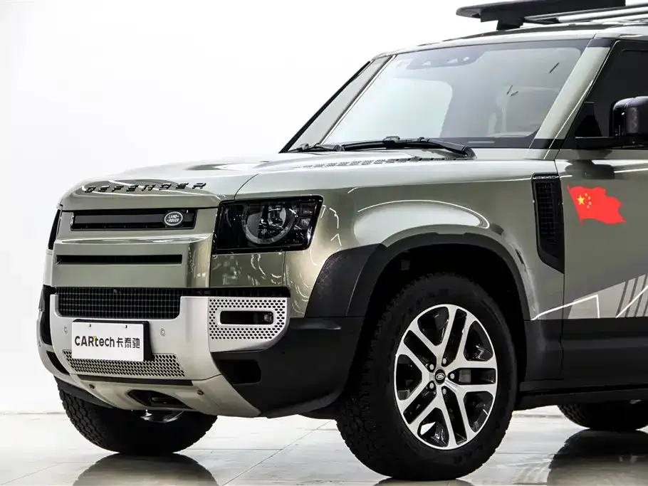 Land Rover Defender — фото 10