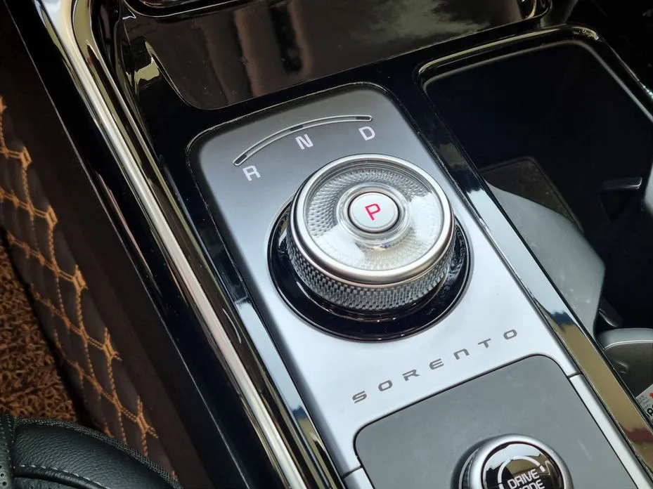 Kia Sorento — фото 4