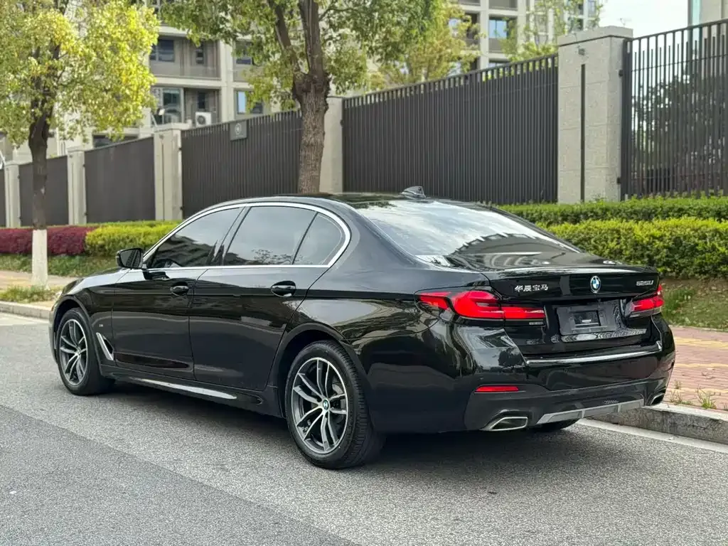 BMW 5 Series — фото 3