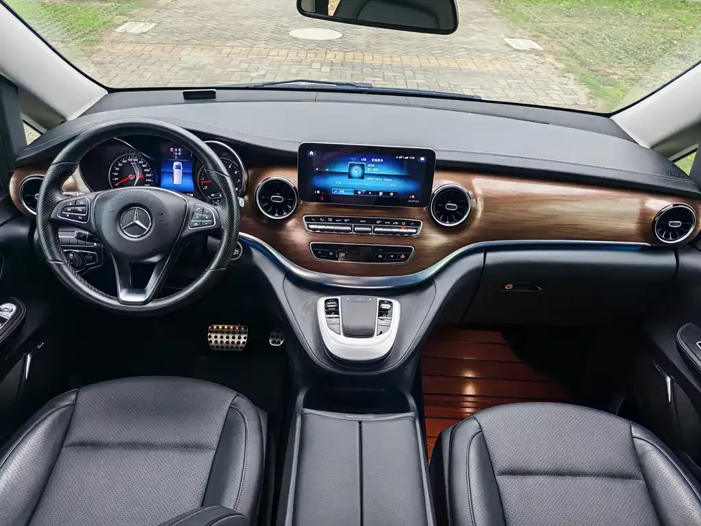 Mercedes-Benz V-Class 2022 из CN, фото 3