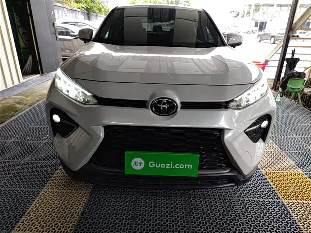 Toyota Wildlander — фото 10