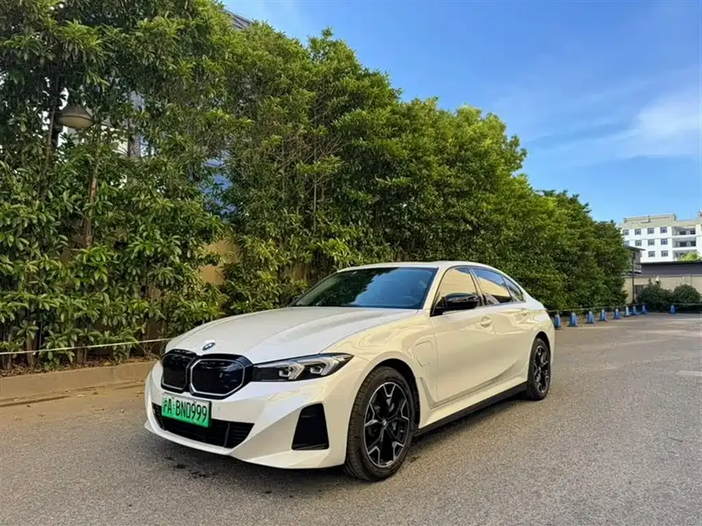 BMW i3 — фото 1