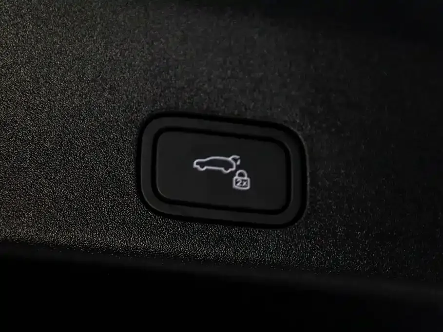 Li Auto i6 — фото 10