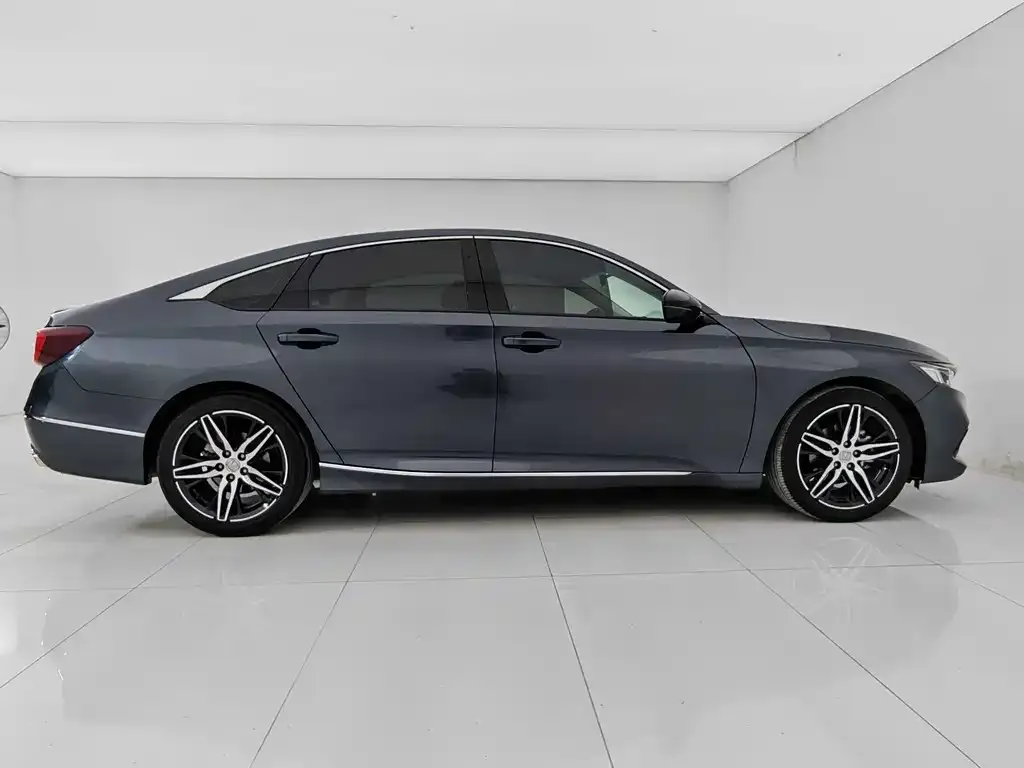 Honda Accord — фото 7
