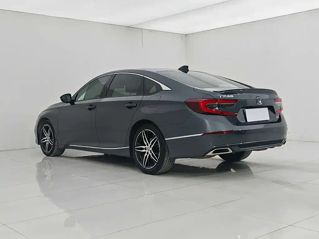 Honda Accord — фото 5