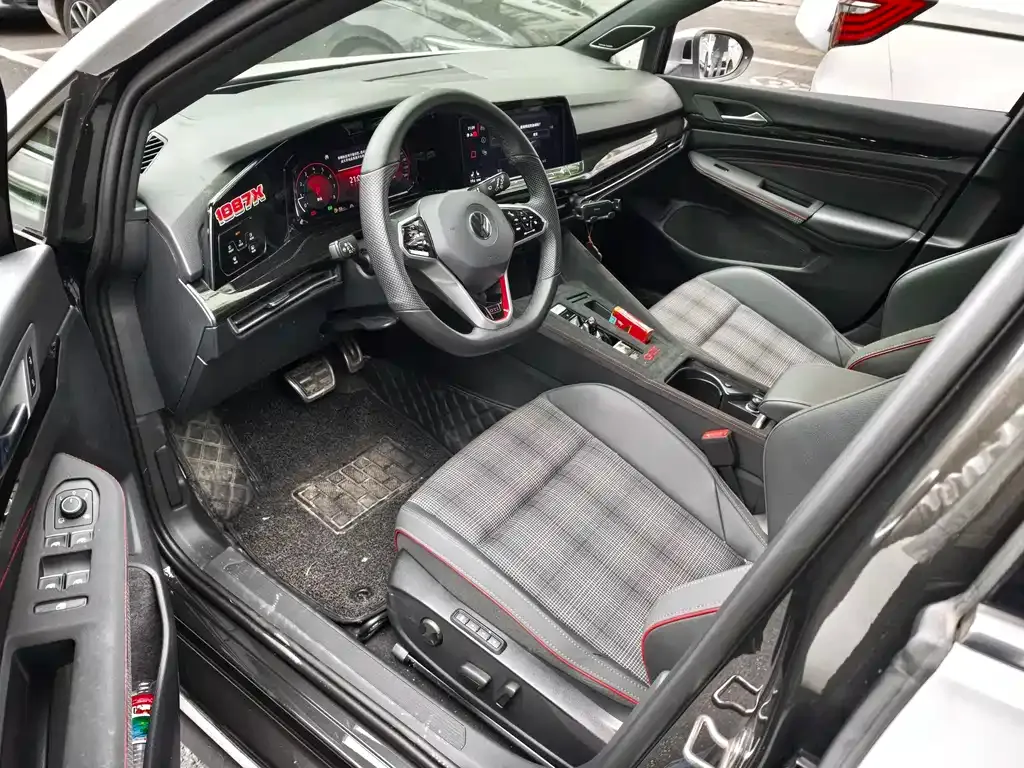 Volkswagen Golf GTI 2023 из CN, фото 5