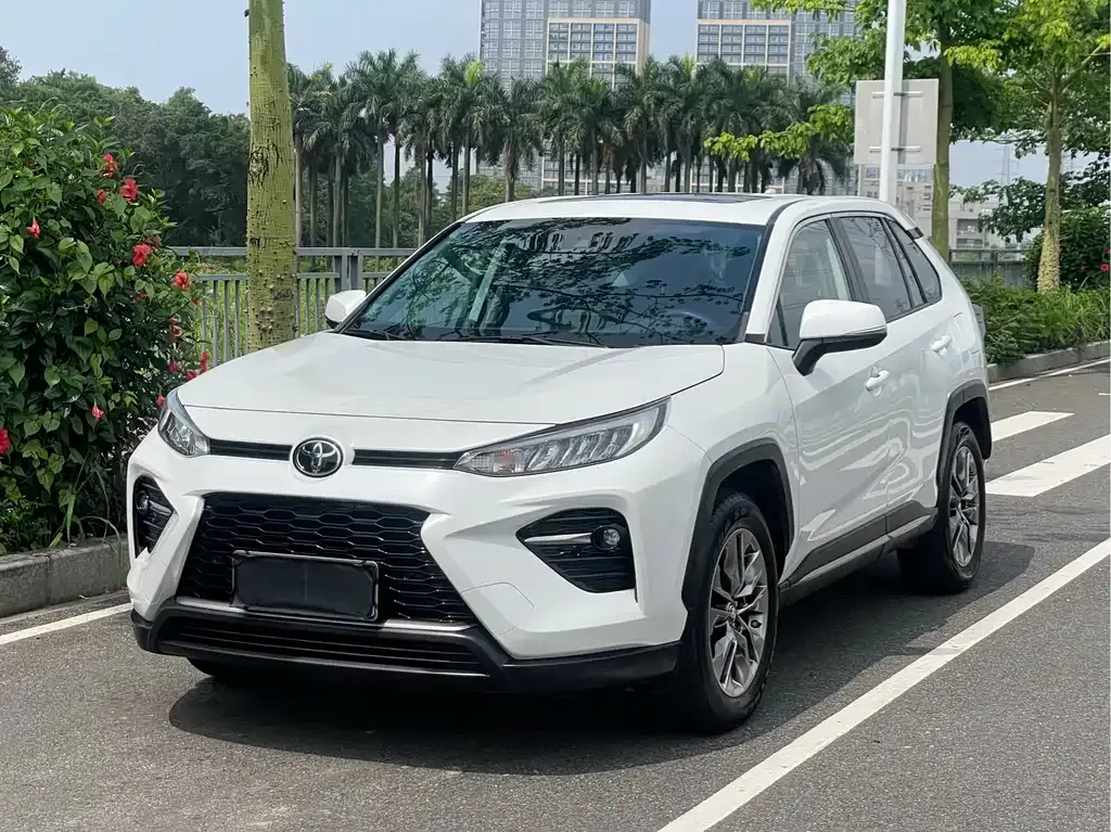 Toyota Wildlander — фото 1