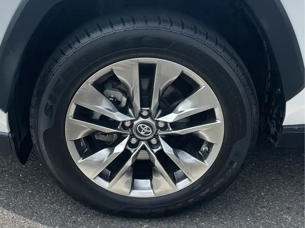 Toyota Wildlander — фото 4