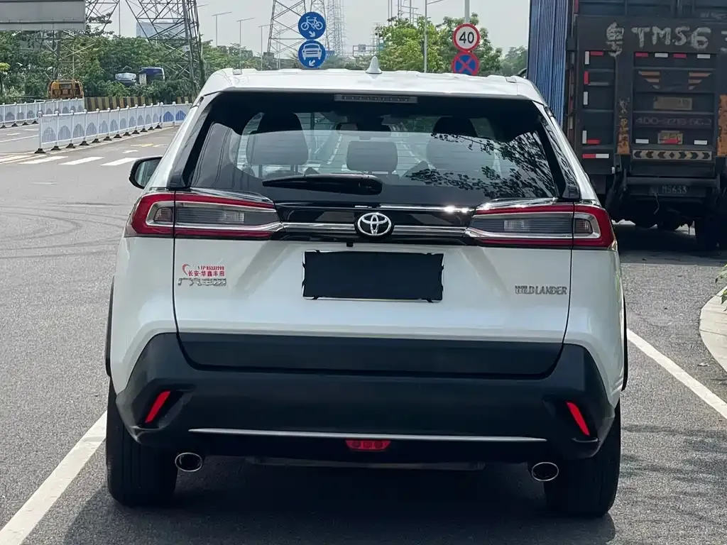 Toyota Wildlander — фото 10