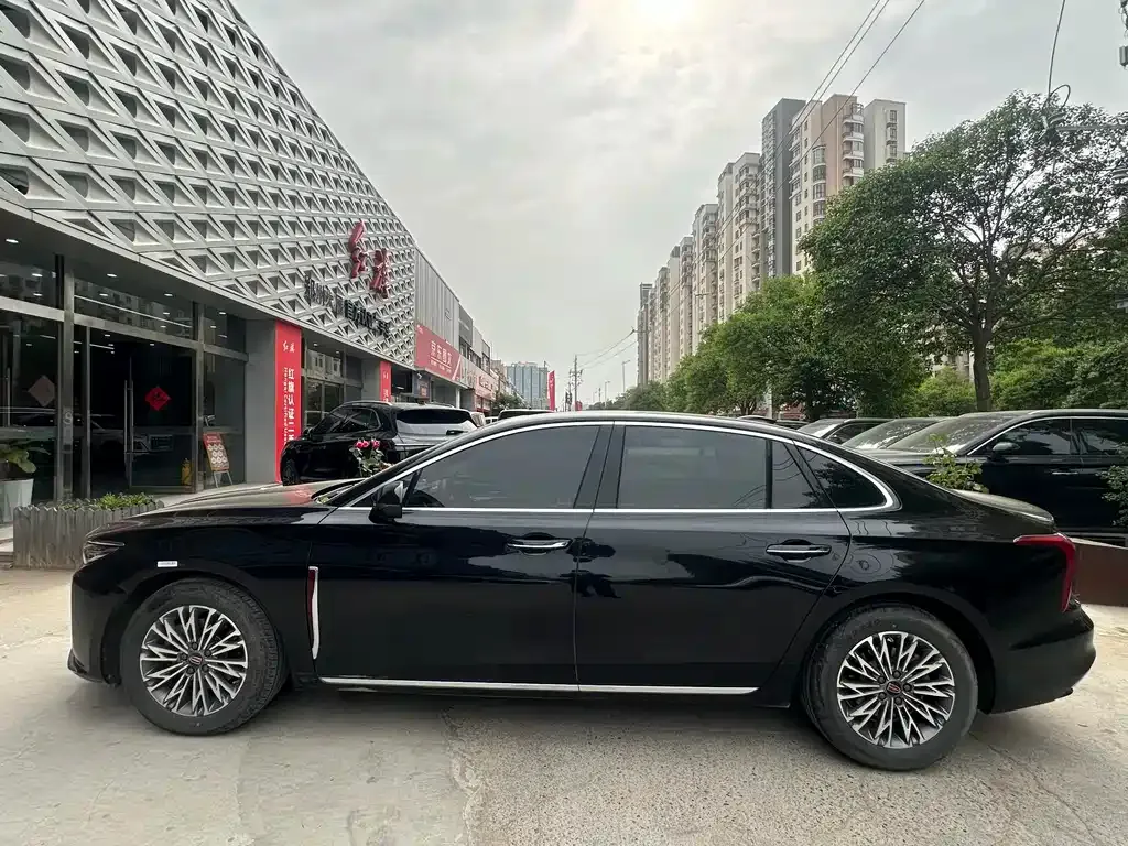 Hongqi H5 — фото 10