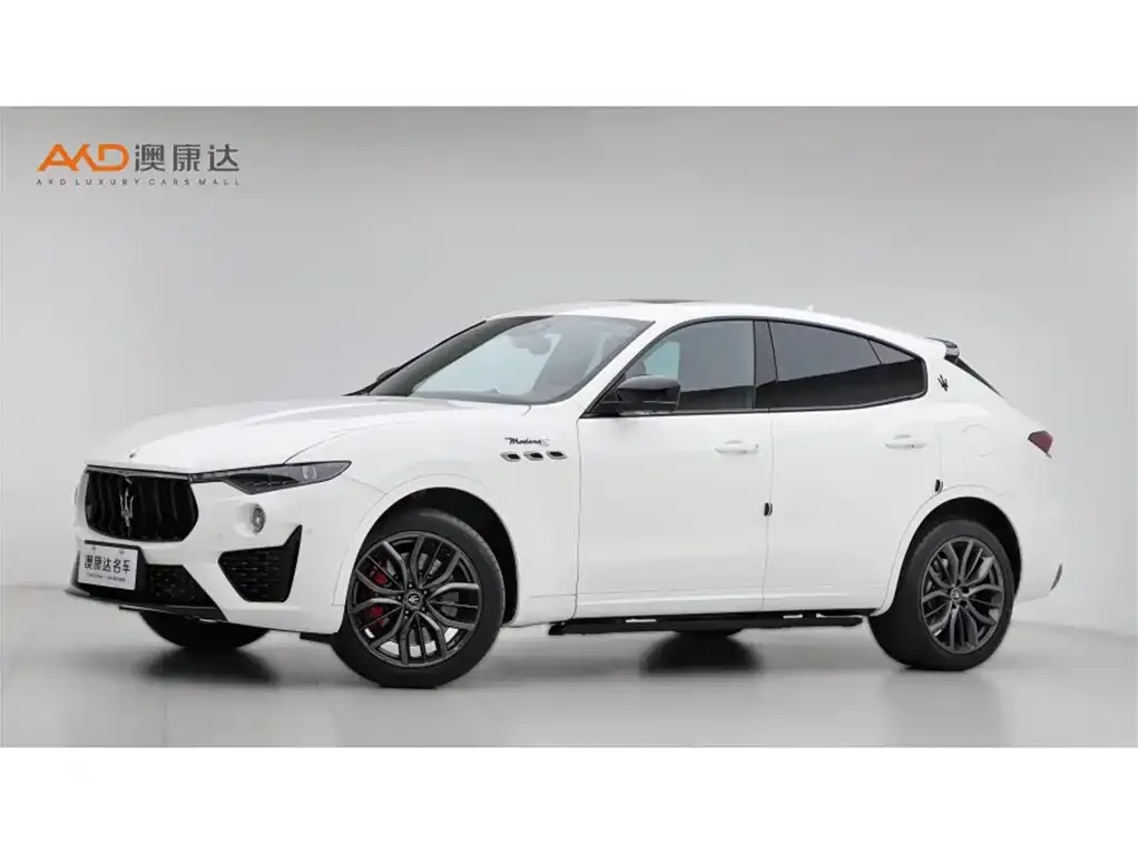 Maserati Levante — фото 1