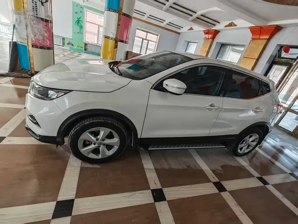 Nissan Qashqai — фото 10