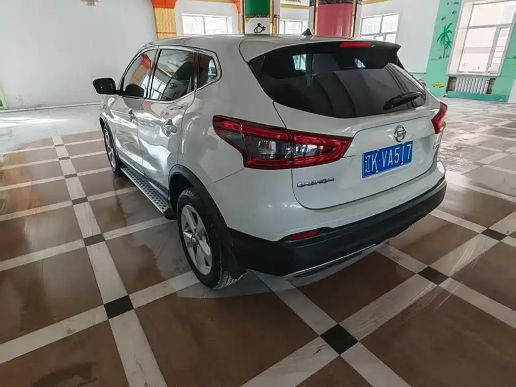 Nissan Qashqai — фото 6