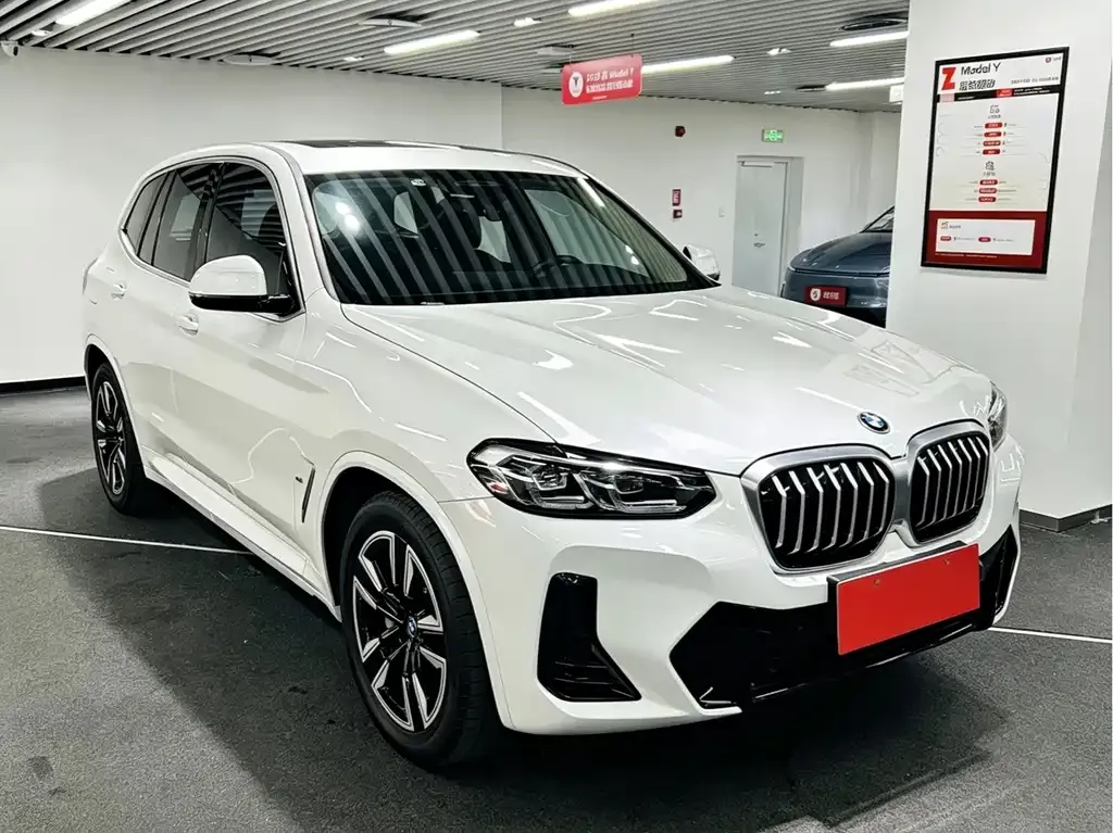BMW iX3 — фото 8