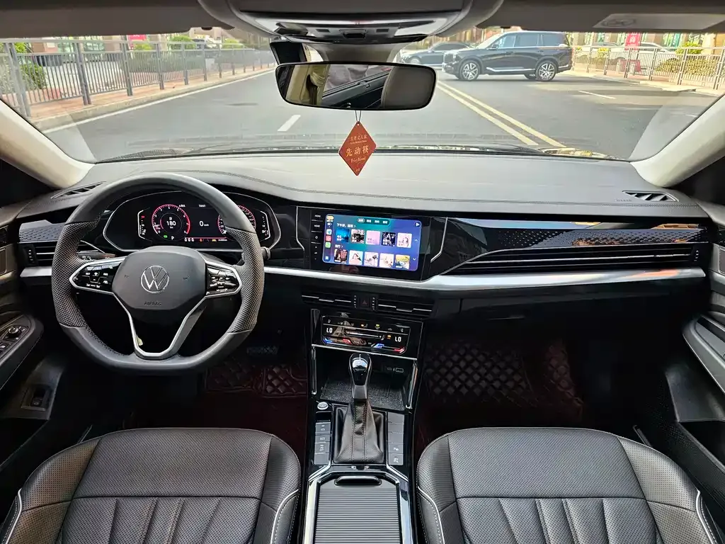 Volkswagen Passat — фото 6