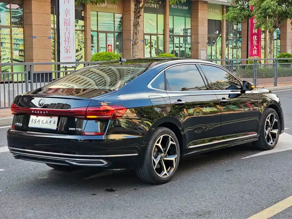 Volkswagen Passat — фото 8