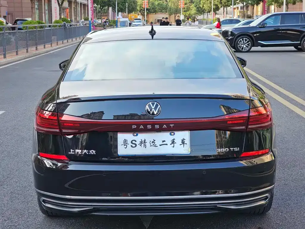 Volkswagen Passat — фото 4