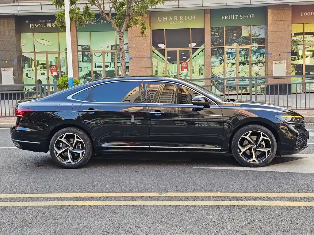 Volkswagen Passat — фото 9