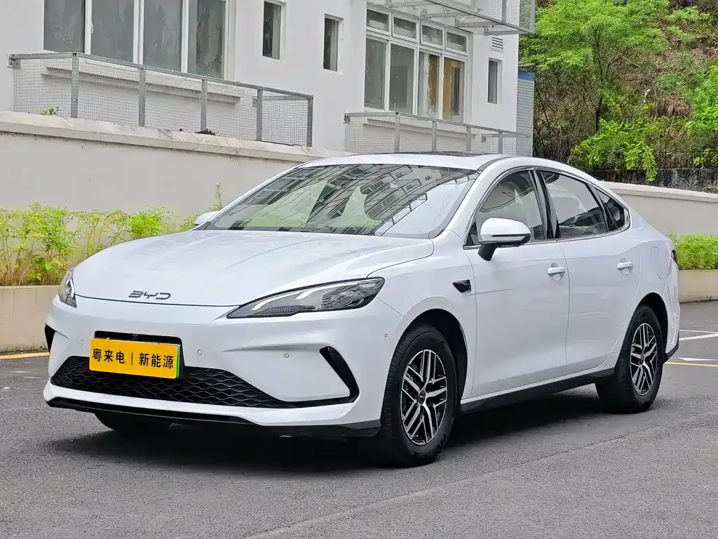 BYD Seal 05 DM-i — фото 1