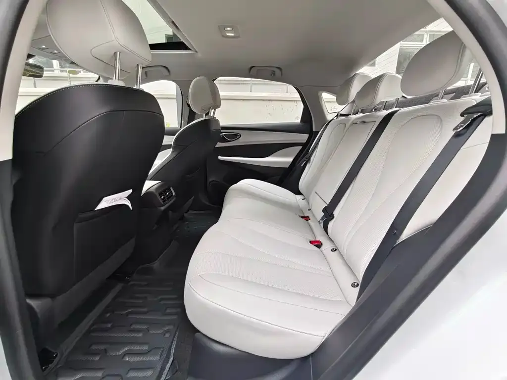 BYD Seal 05 DM-i — фото 2