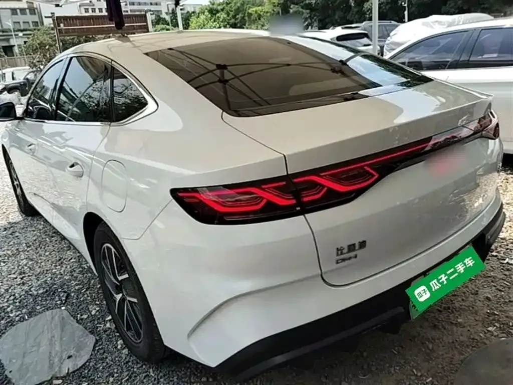 BYD Qin L — фото 10
