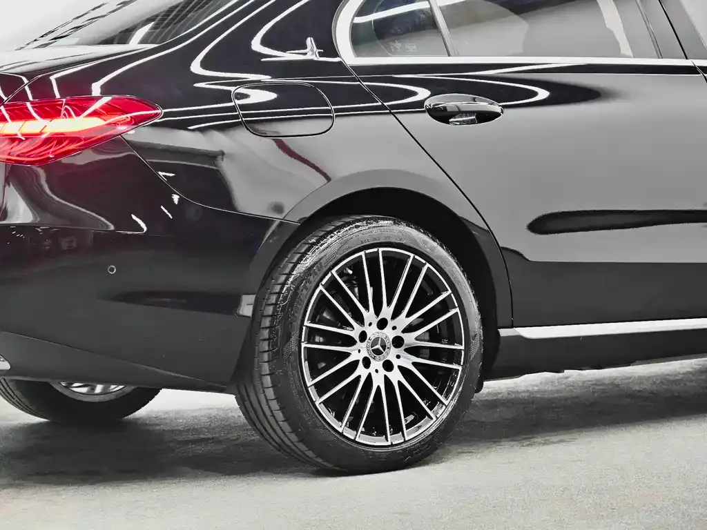 Mercedes-Benz C-Class — фото 10