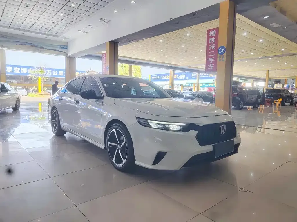 Honda Inspire 2024 из CN, фото 8