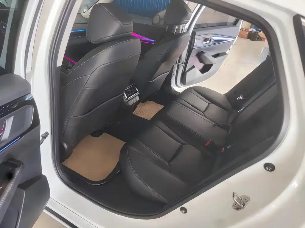 Honda Inspire 2024 из CN, фото 2