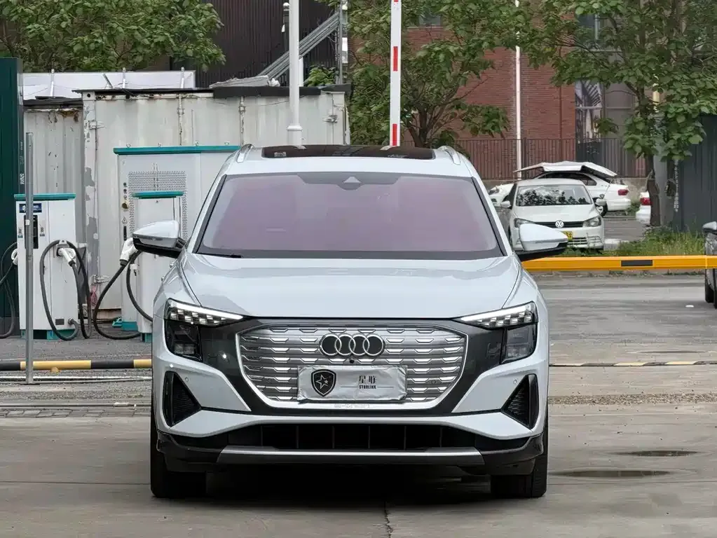 Audi Q5 e-tron 2022 из CN, фото 4
