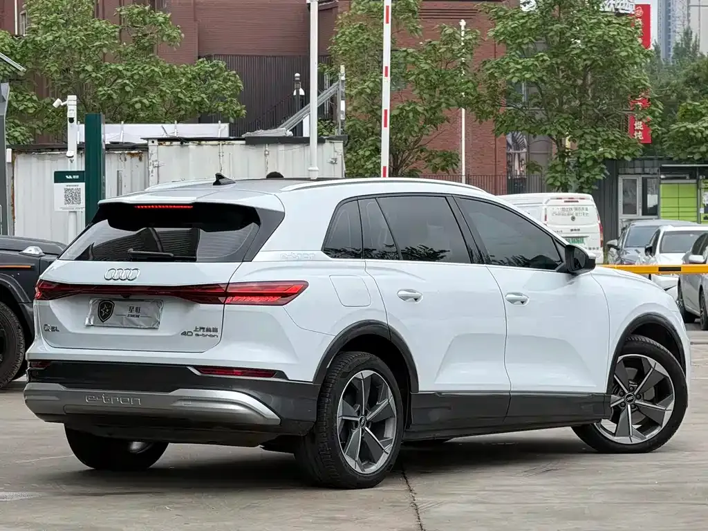 Audi Q5 e-tron 2022 из CN, фото 5