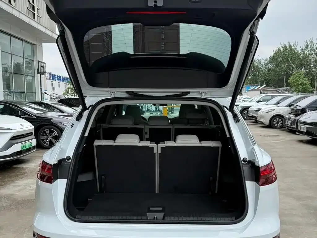 Audi Q5 e-tron 2022 из CN, фото 2