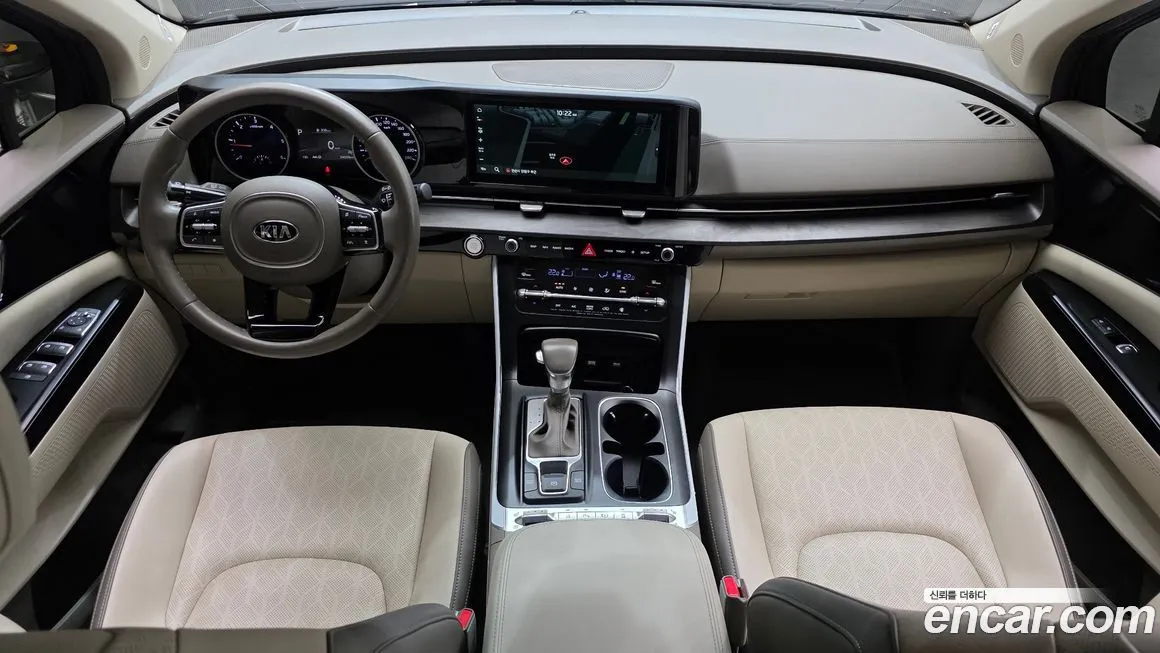 Kia Carnival — фото 10