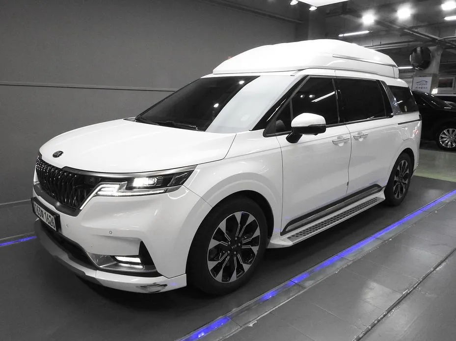 Kia Carnival — фото 1