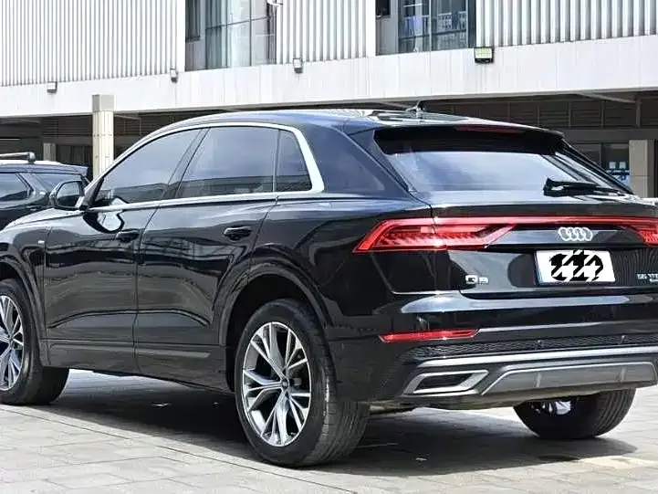 Audi Q8 — фото 3