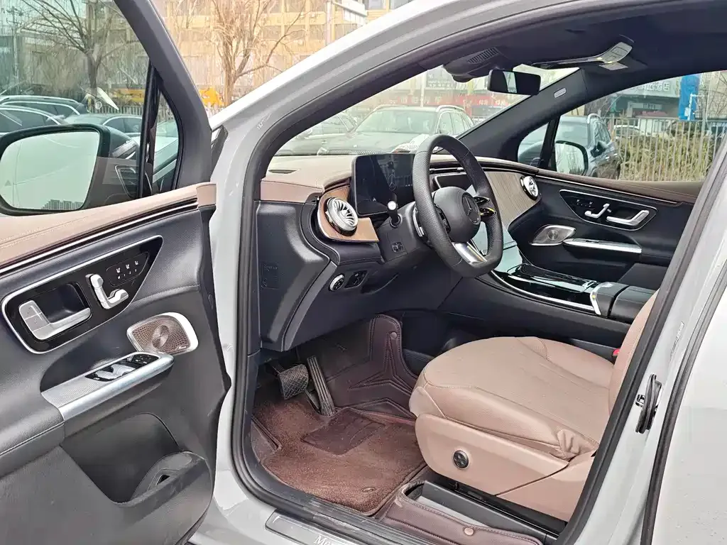 Mercedes-Benz EQE SUV 2025 из CN, фото 8