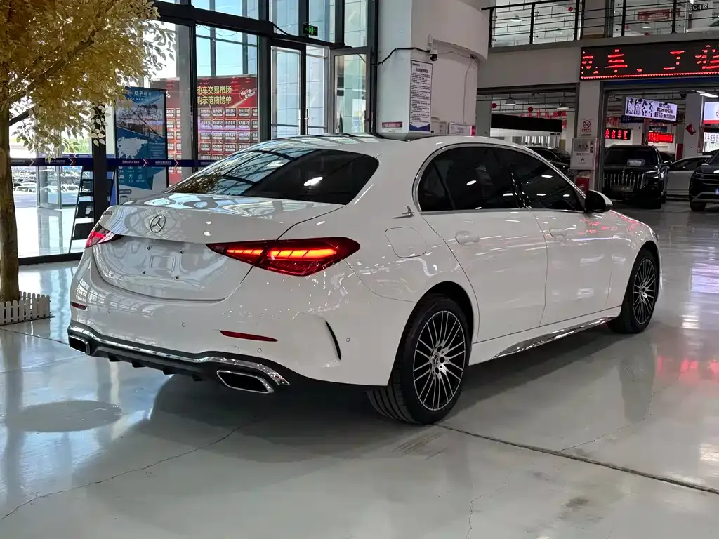 Mercedes-Benz C-Class — фото 10