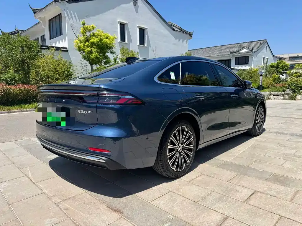 Geely Galaxy A7 — фото 8