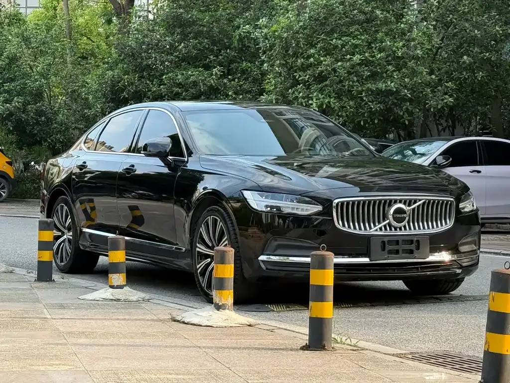 Volvo S90 2024 из CN, фото 8