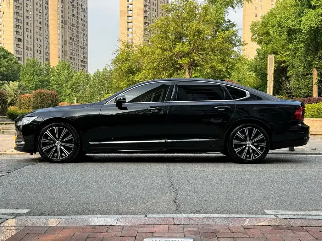 Volvo S90 2024 из CN, фото 9