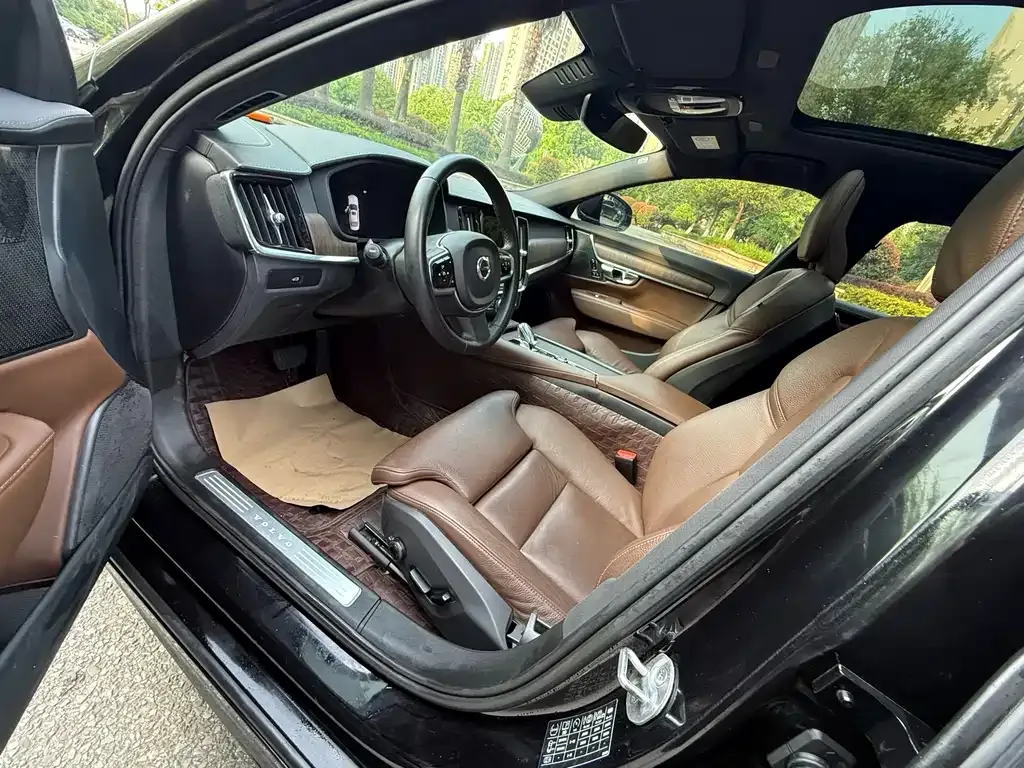 Volvo S90 2024 из CN, фото 7