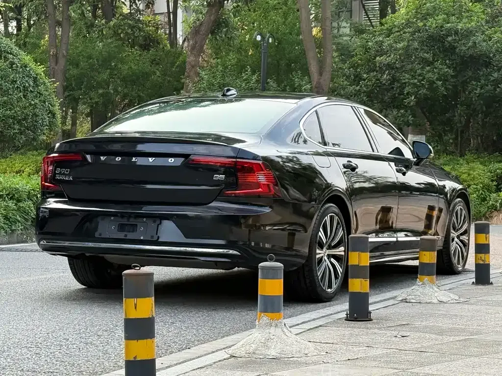 Volvo S90 2024 из CN, фото 3