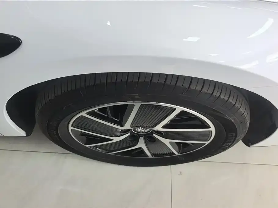 BYD Qin L — фото 2
