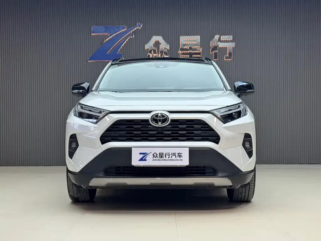Toyota RAV4 — фото 3