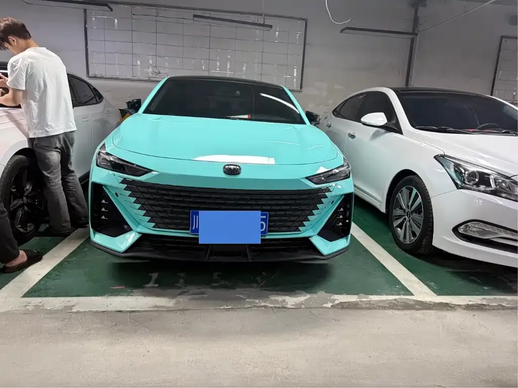 Changan UNI-V 2023 из CN, фото 4