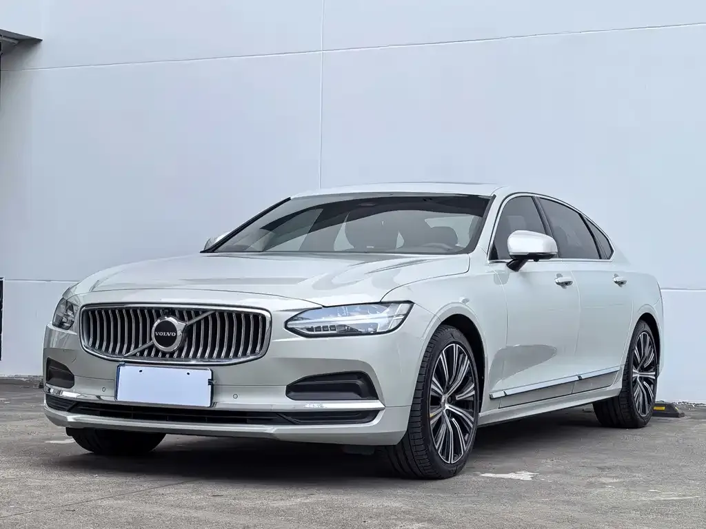 Volvo S90 — фото 1